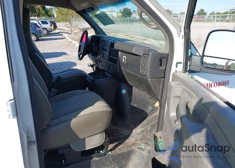 2015 GMC Savana 2500 Work Van из США, поврежденный, VIN 1GTW7FCF5F1909489